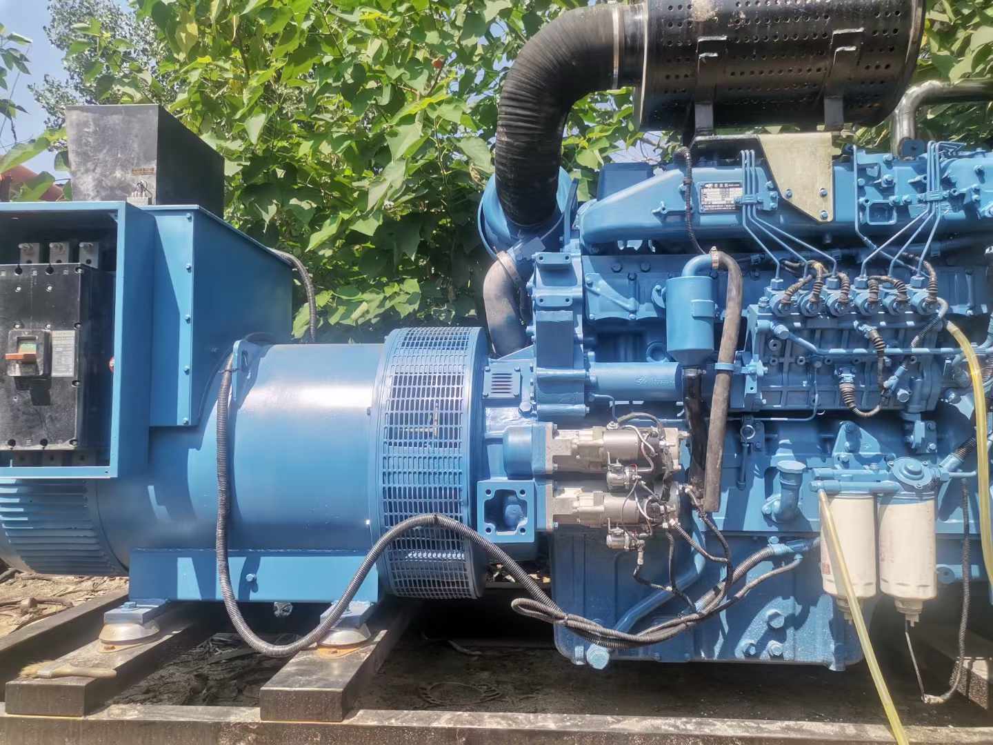 金秀详细说明降低 800kW 柴油发电机输出电流波动的方法