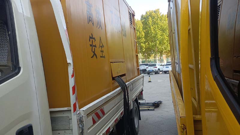 金秀如何判断柴油发电机组和UPS电源的切换时间是否符合要求？